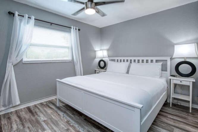 Sunset Suites * St. Pete Beach